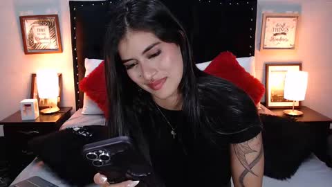 Snapshot of nicole_duran3095 chatting on December 7, 7:38 am Nick online show from December 7, 7:38 am