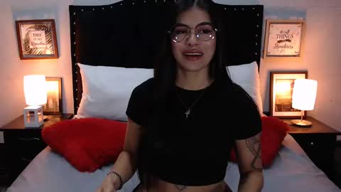 Snapshot of nicole_duran3095 chatting on December 16, 5:59 am Nick online show from December 16, 5:59 am