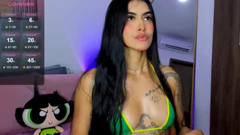 Snapshot of nicole_duran3095 chatting on September 11, 5:18 am Nick online show from September 11, 5:18 am
