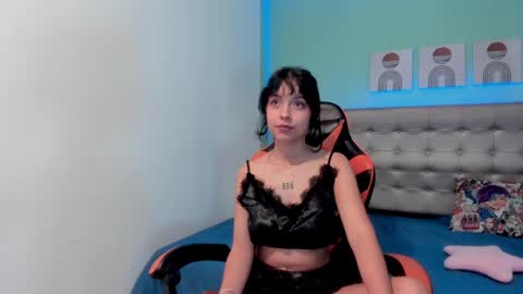 Nicol online show from December 3, 8:50 pm