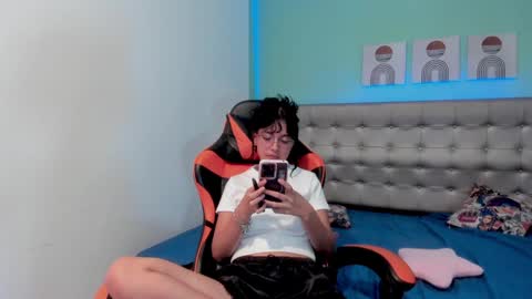 Nicol online show from December 3, 11:57 pm