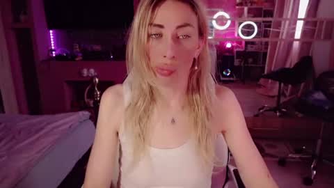 Nicole online show from June 30, 3:18 am
