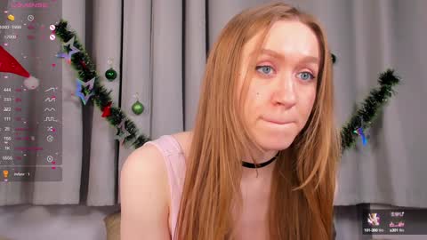 Snapshot of nicole_grifin chatting on December 28, 5:25 pm Nicole Grifin online show from December 28, 5:25 pm