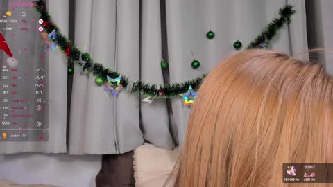 Snapshot of nicole_grifin chatting on January 7, 9:35 pm Nicole Grifin online show from January 7, 9:35 pm