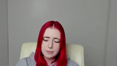 Nicole online show from November 15, 1:07 pm