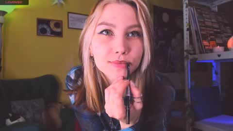 Nicole online show from October 15, 2:44 am