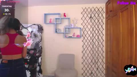 Nicole Santana online show from October 20, 7:47 pm