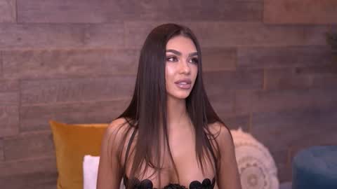 Nicole online show from October 30, 7:32 am