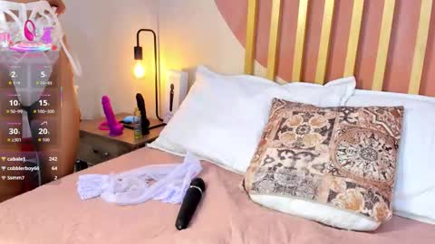 N i c o l e  online show from November 24, 8:41 pm