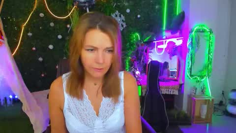 nicolehits online show from January 18, 9:24 am