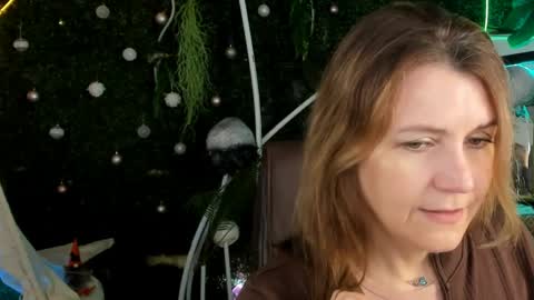 nicolehits online show from April 9, 1:16 pm