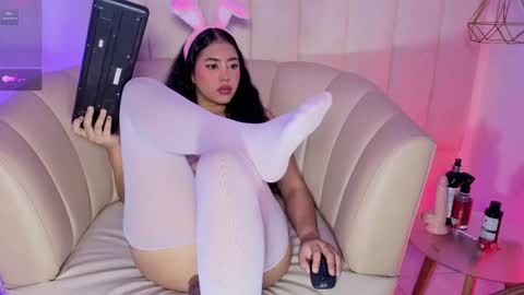 Nicole  online show from June 4, 3:29 pm