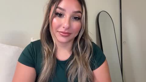 Snapshot of nicolelovesyou444 chatting on October 1, 11:05 am nicolelovesyou444 online show from October 1, 11:05 am