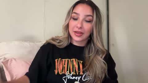 Snapshot of nicolelovesyou444 chatting on October 7, 11:40 am nicolelovesyou444 online show from October 7, 11:40 am
