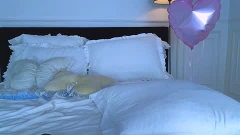 Nicole online show from February 28, 3:29 am