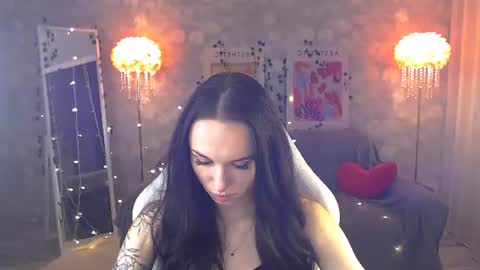 Nicole online show from June 11, 4:16 pm