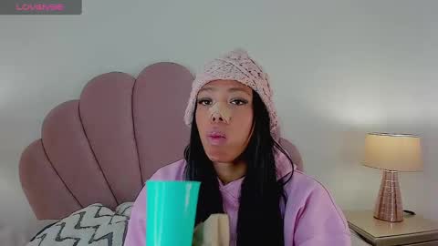 Snapshot of nicoleparadise_ chatting on October 9, 12:14 pm NICOLE online show from October 9, 12:14 pm