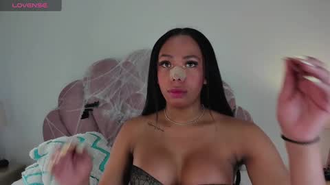 Snapshot of nicoleparadise_ chatting on October 15, 11:54 am NICOLE online show from October 15, 11:54 am