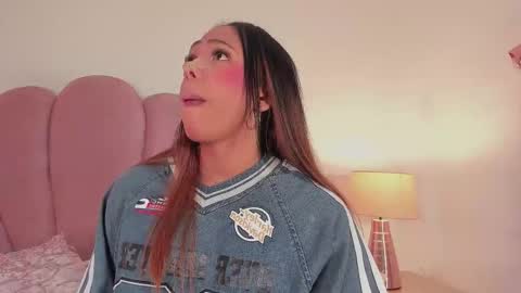 Snapshot of nicoleparadise_ chatting on November 20, 12:49 pm NICOLE online show from November 20, 12:49 pm