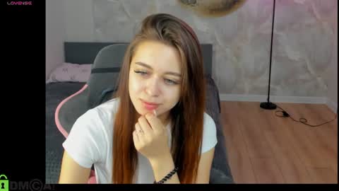 Snapshot of nicolerossss chatting on August 2, 2:10 am NicoleRossss online show from August 2, 2:10 am