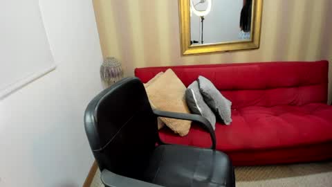 Nicolettcolin  online show from April 11, 6:23 pm