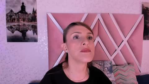 nicoll_89 online show from April 24, 12:07 pm
