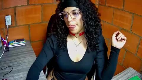 Nicoll Williams online show from February 27, 8:31 pm