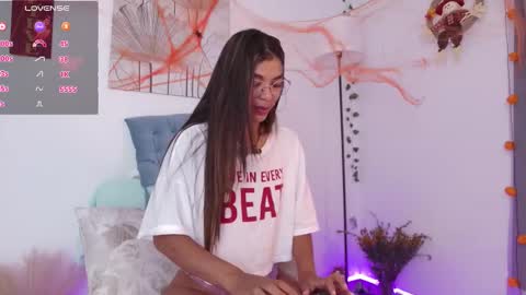 Nicolle online show from October 14, 10:27 am