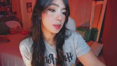 Snapshot of nicollemeyer chatting on October 15, 10:59 am Nicolle Go to Visit online show from October 15, 10:59 am