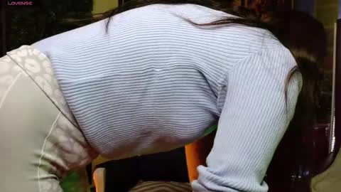 Nicolle online show from January 12, 1:49 pm