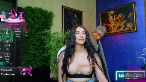 Nicolle online show from April 2, 11:19 am