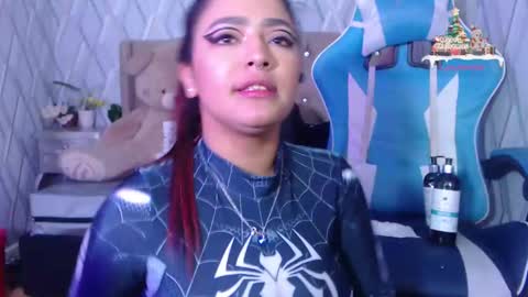 Nicolle Miley online show from December 22, 11:22 am