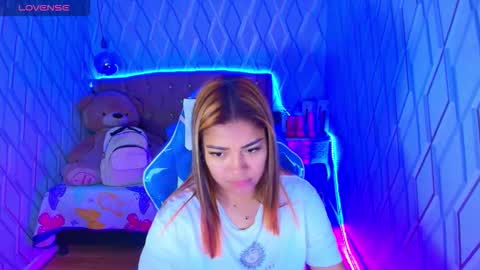 Nicolle Miley online show from October 8, 3:48 am