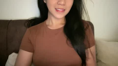 Snapshot of nicollete_snow chatting on May 21, 3:35 am NIC 333 online show from May 21, 3:35 am