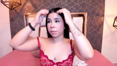 nicolljabocs online show from May 27, 12:51 am