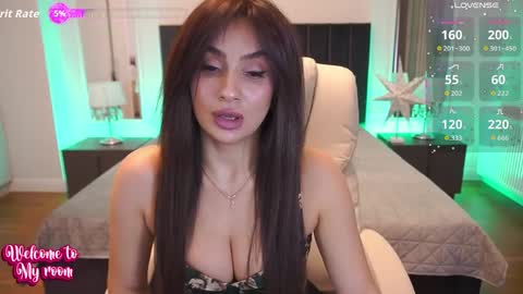 Snapshot of nicolnightt chatting on April 2, 6:00 am Nicole online show from April 2, 6:00 am