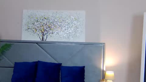 NicolRos online show from October 15, 6:02 am