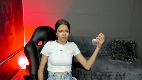 Nicol online show from December 4, 7:44 pm