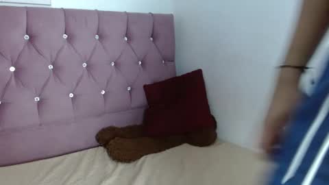 Snapshot of nicoo_2036 chatting on September 27, 2:33 pm nicoo_2036 online show from September 27, 2:33 pm