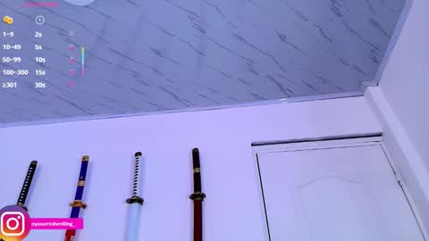 Snapshot of nicorobinn chatting on October 25, 8:47 pm Lizzie online show from October 25, 8:47 pm