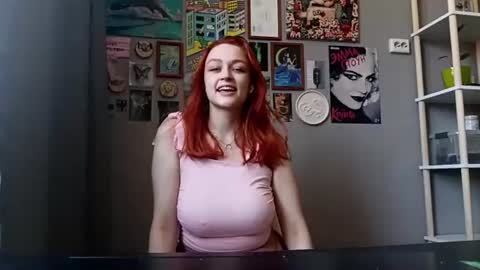 Snapshot of nidiakincheloe chatting on June 20, 5:10 am Udea online show from June 20, 5:10 am