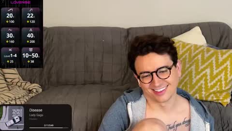 Nigel Hart online show from December 28, 2:33 am