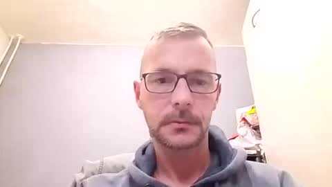 Snapshot of nighthawk28 chatting on September 30, 4:56 pm MikeVanDyck online show from September 30, 4:56 pm