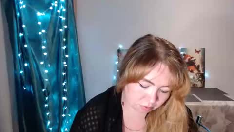 Snapshot of nightlaura chatting on December 29, 12:30 am nightlaura online show from December 29, 12:30 am