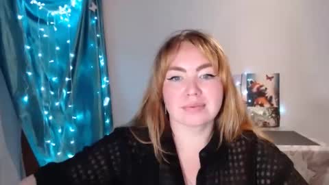 Snapshot of nightlaura chatting on January 1, 8:58 pm nightlaura online show from January 1, 8:58 pm