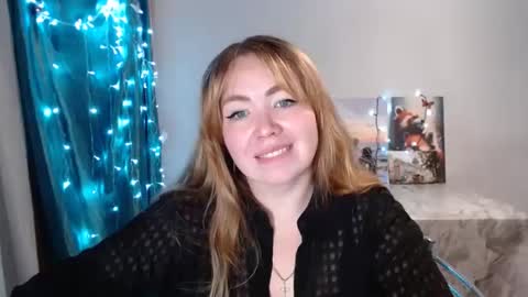 Snapshot of nightlaura chatting on January 9, 2:43 am nightlaura online show from January 9, 2:43 am