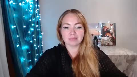 Snapshot of nightlaura chatting on January 9, 5:44 am nightlaura online show from January 9, 5:44 am