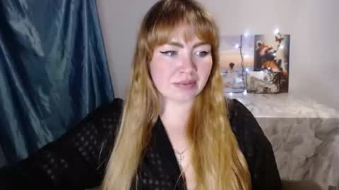 Snapshot of nightlaura chatting on January 17, 1:57 am nightlaura online show from January 17, 1:57 am