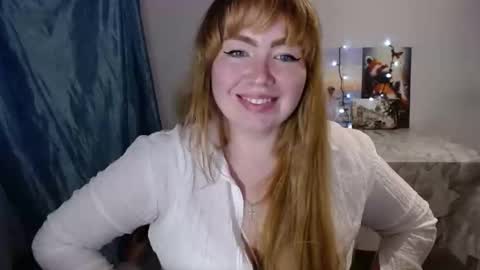 Snapshot of nightlaura chatting on January 19, 5:15 am nightlaura online show from January 19, 5:15 am