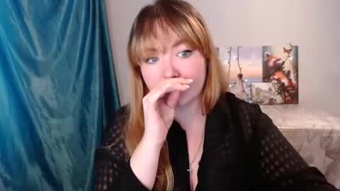 Snapshot of nightlaura chatting on January 28, 6:05 am nightlaura online show from January 28, 6:05 am